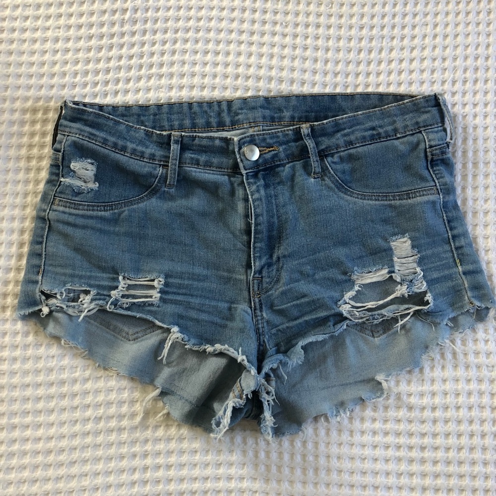 H&M size 31 high waisted denim booty shorts